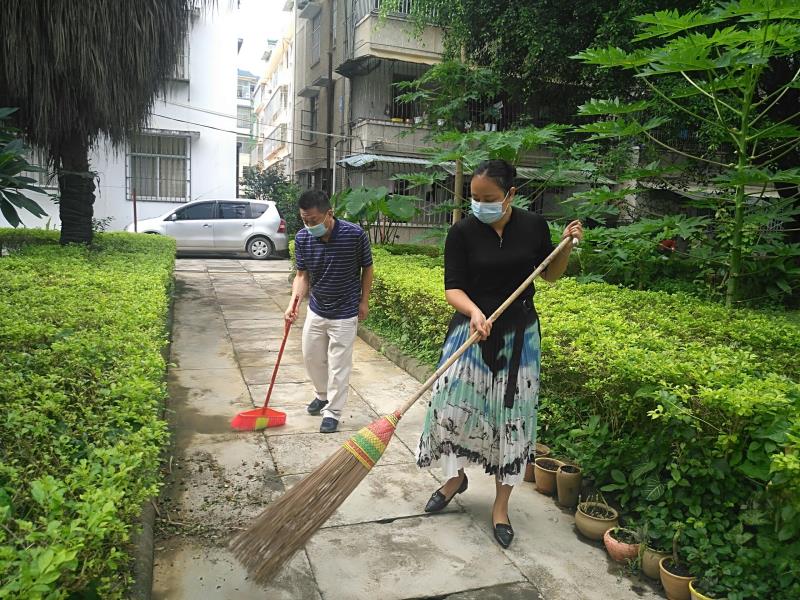 党员带头 共抗疫情 爱国卫生同行动3