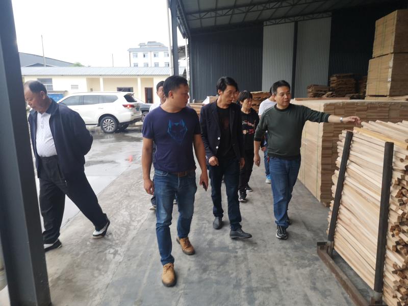 深入基层调查研究 汇聚力量谋划未来2