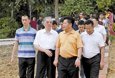 中国宋庆龄基金会支持我州卫生事业发展