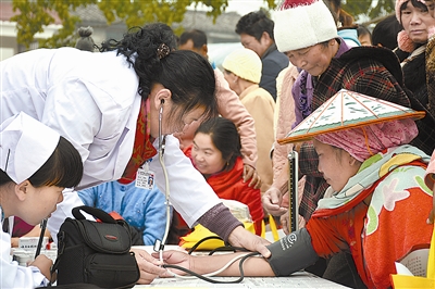 “三下乡”进傣乡