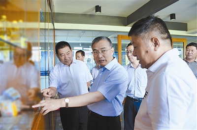 国务院发展研究中心到瑞丽调研