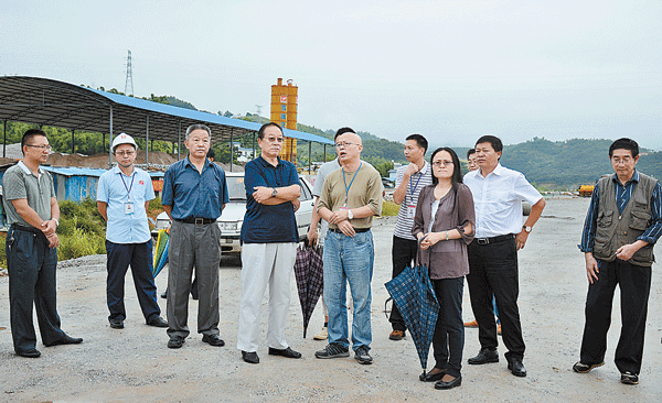 齐心协力抓好高速路竣工和铁