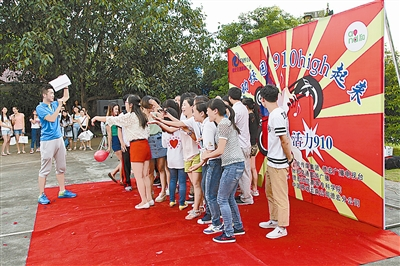 德宏交通旅游广播入校园接地气