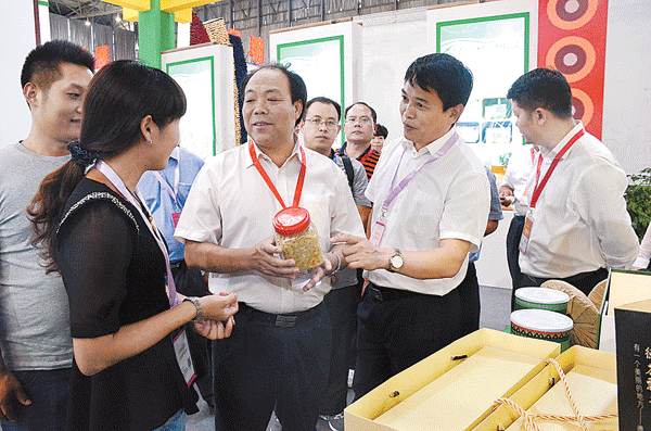 农业产业发展要搭上信息高速