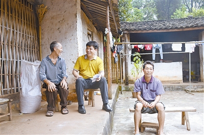 州农业局到挂钩村开展