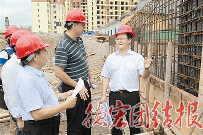 用心用情用力推动老体协事业健康发展