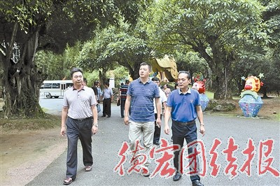 省文明委督查我州“脏乱差”治理情况