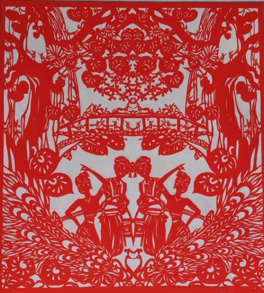 云南德宏当教育与傣族剪纸相遇