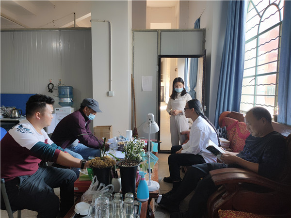 475e469e16d06880fbeb5b13d104676