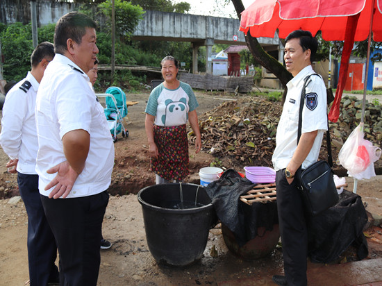 图片其版权均归原作者所有，未经许可严禁转载或建立镜像，如需转载，请与作者或本站联系