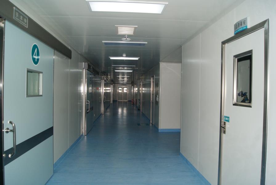 插图14 医院有标准化层流手术间14间，其中百级手术间2间